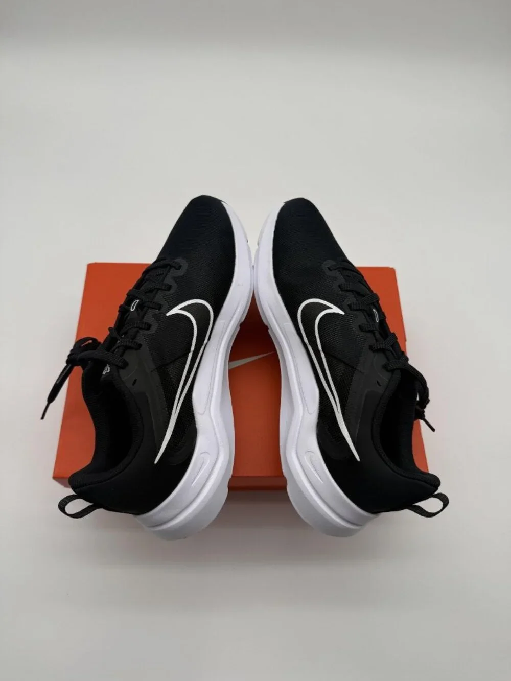 New Nike Downshifter 12 Running Shoes Men's Size 10 Black White DD9293 001